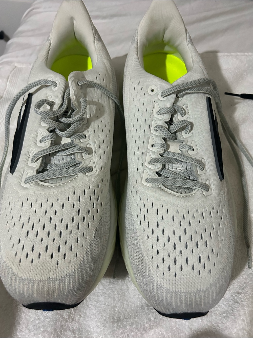 Men's Lightweight White Running Shoes
